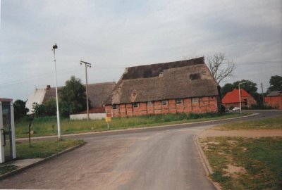 Scheune beim Rütterhof von der Kehre gesehen