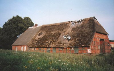 Aus dem Hof Otte soll erst noch der Uhlenhof werden (Bild von 08/1992)