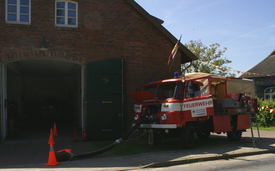 Feuerwehrauto zu besichtigen